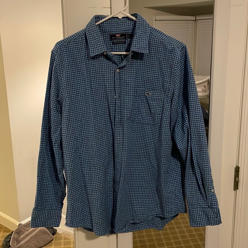 Vineyard Vines slim fit tucker shirt 97% cotton 3% spandex Large